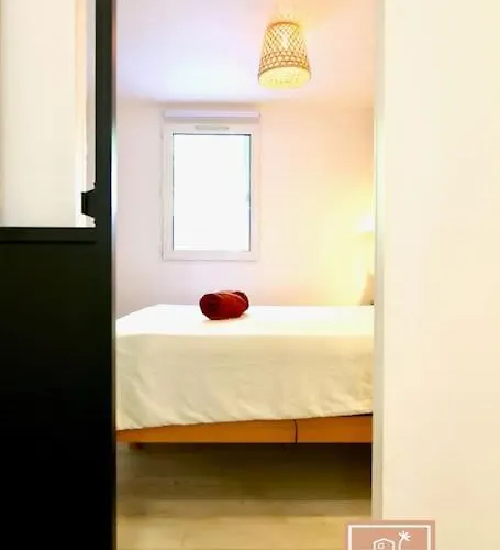 Le Fan-ny Climatise Et Acces *